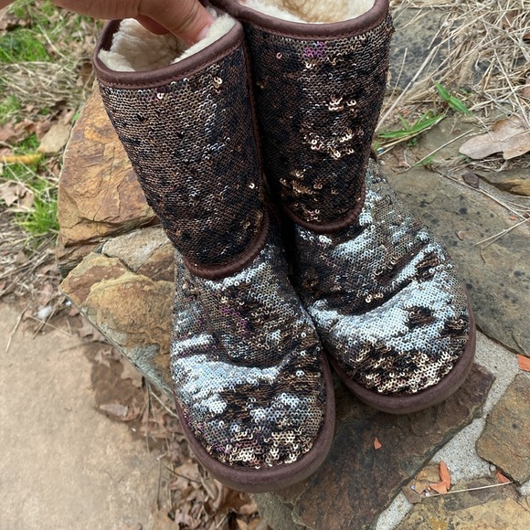 Women UGGS boots - Picture 5 of 13